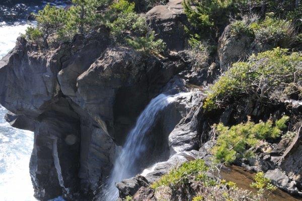 写真5　対島の滝05