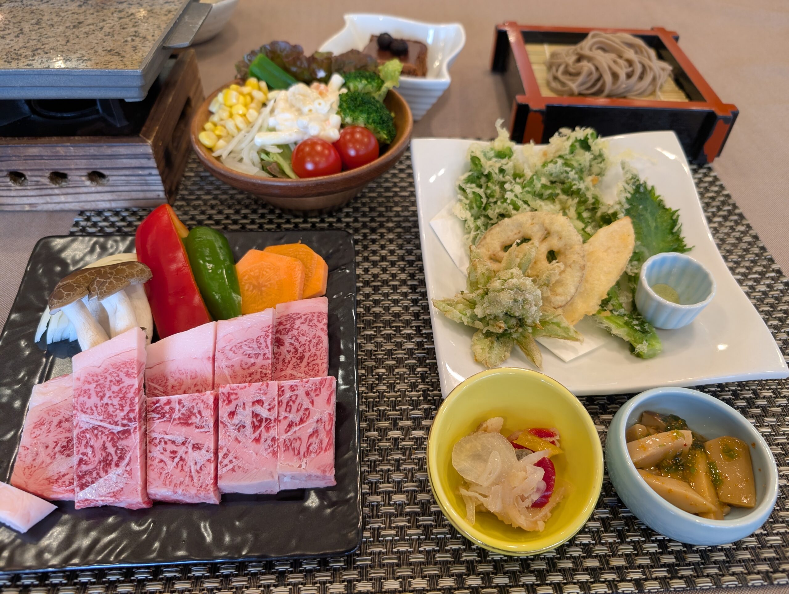 ・信州牛の石焼ステーキ御膳　サラダビュッフェセット