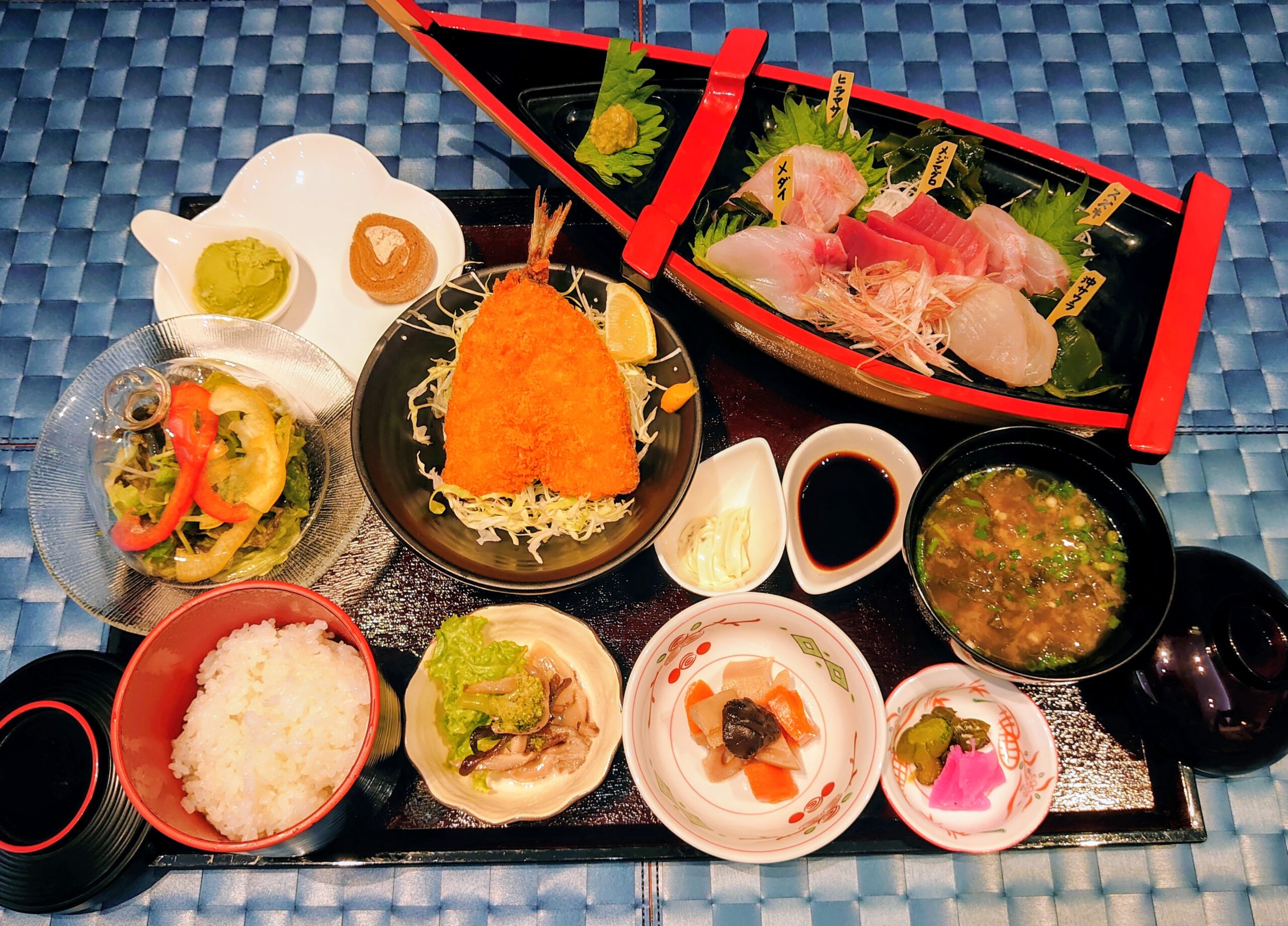 刺身御膳（地魚入り）